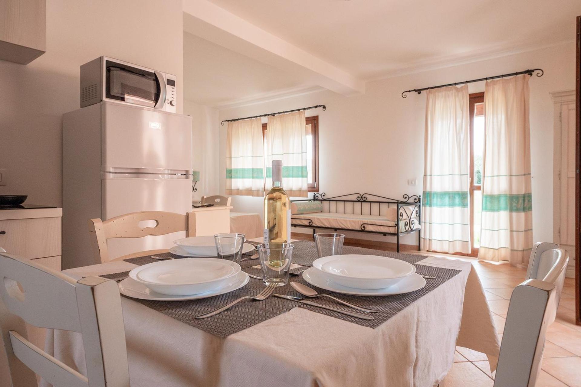 Residence Baia Dei Mirti Vignola Mare Buitenkant foto