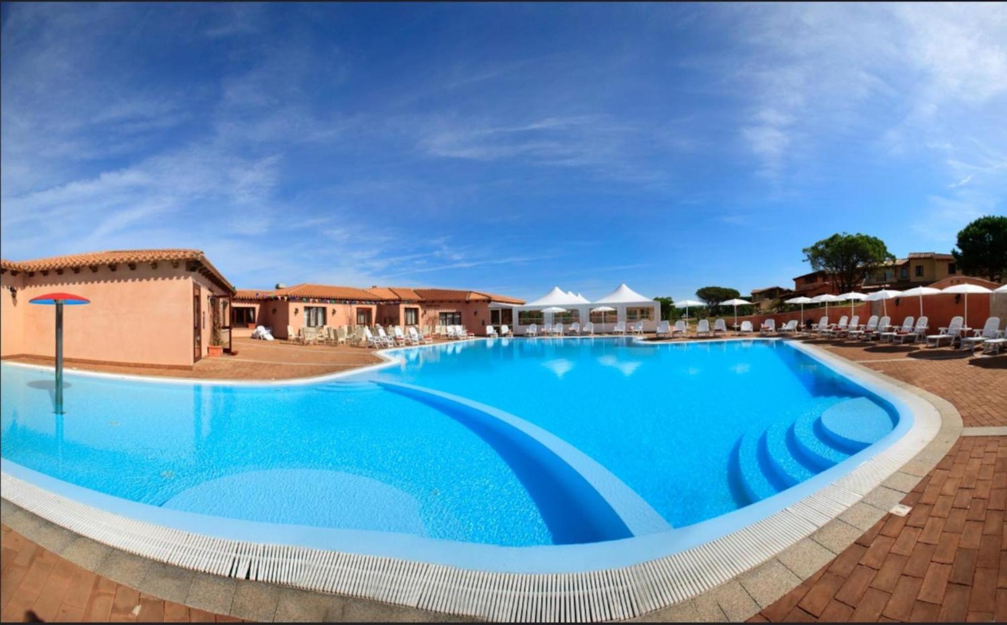 Residence Baia Dei Mirti Vignola Mare Buitenkant foto