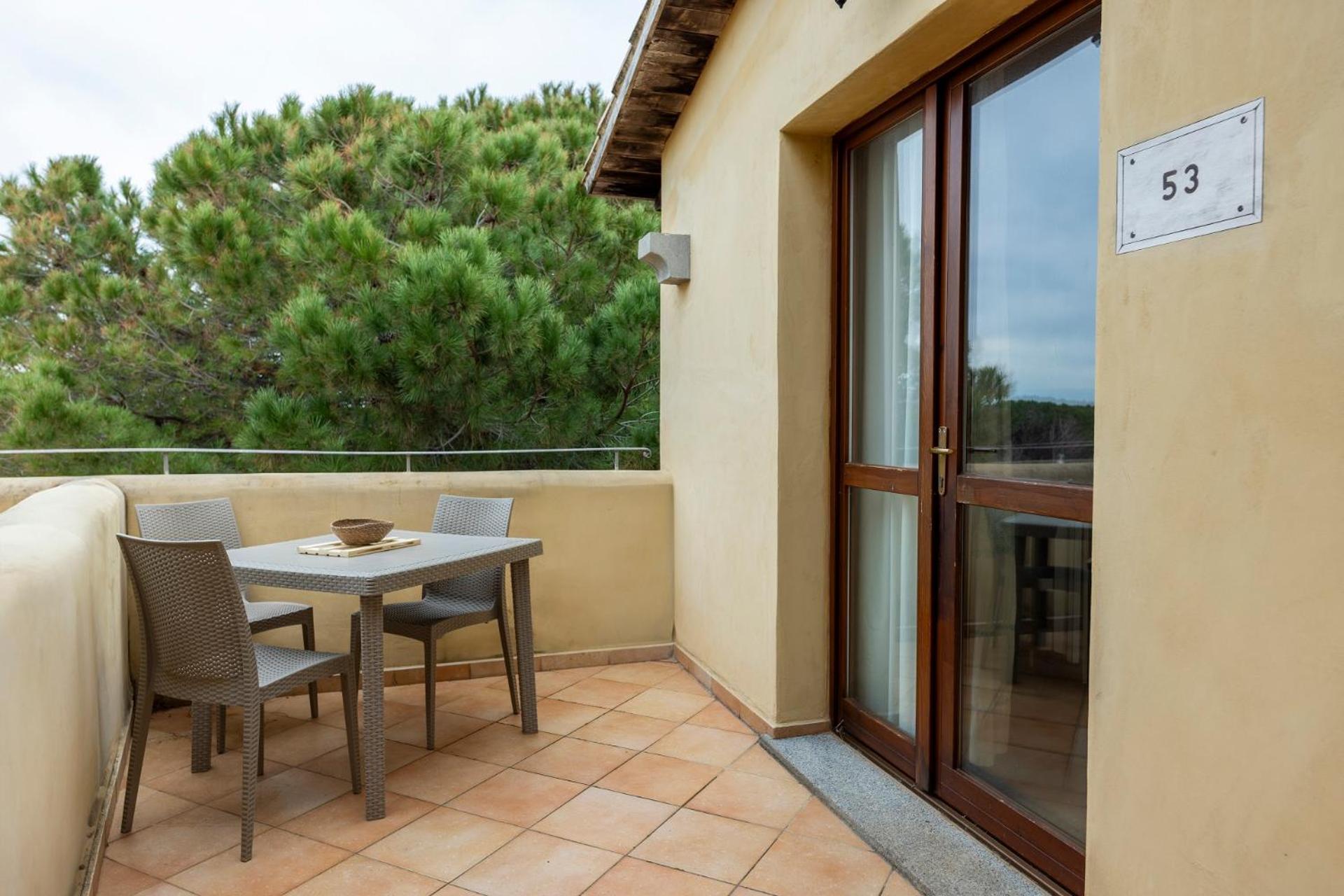 Residence Baia Dei Mirti Vignola Mare Buitenkant foto