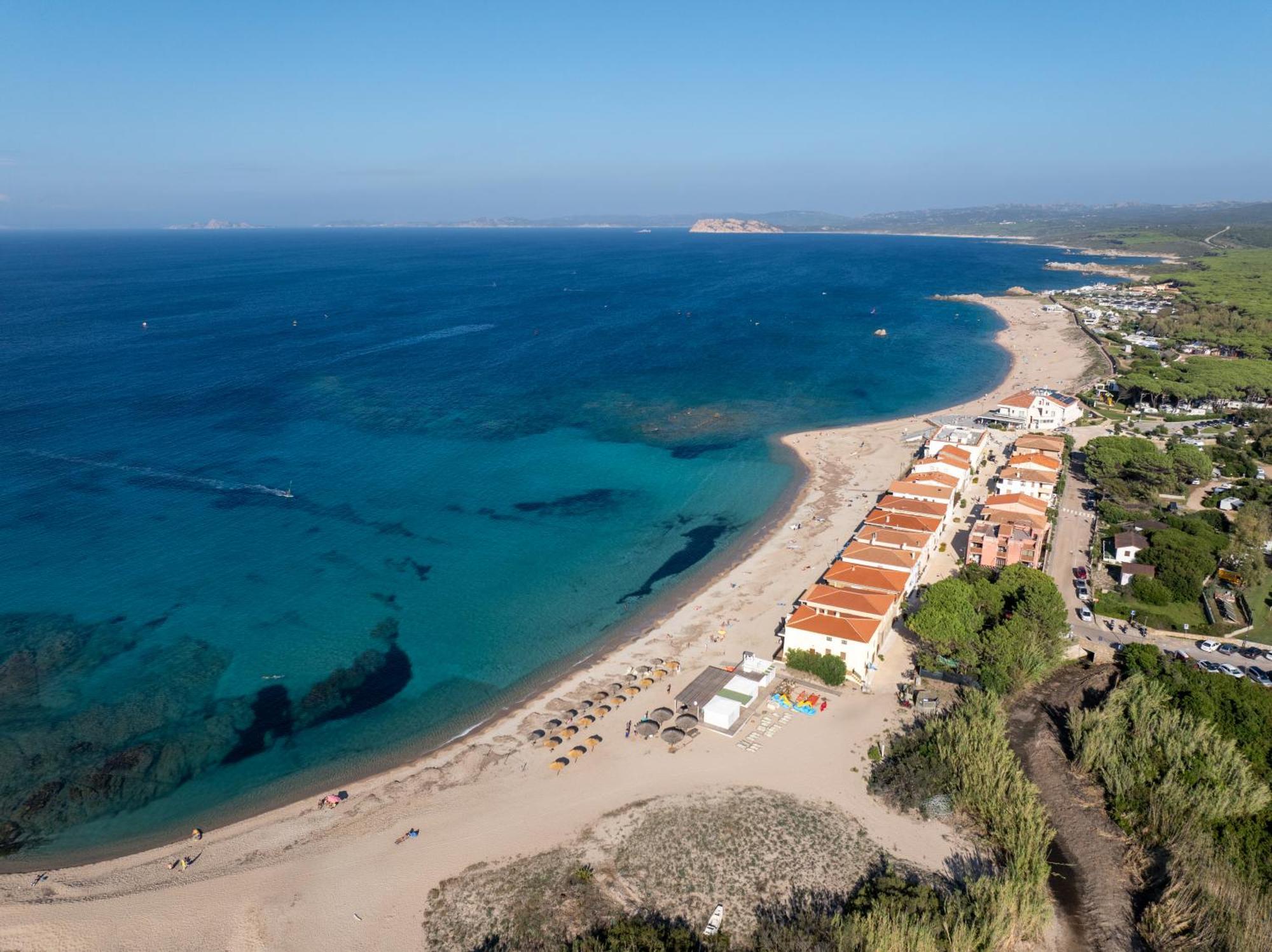 Residence Baia Dei Mirti Vignola Mare Buitenkant foto