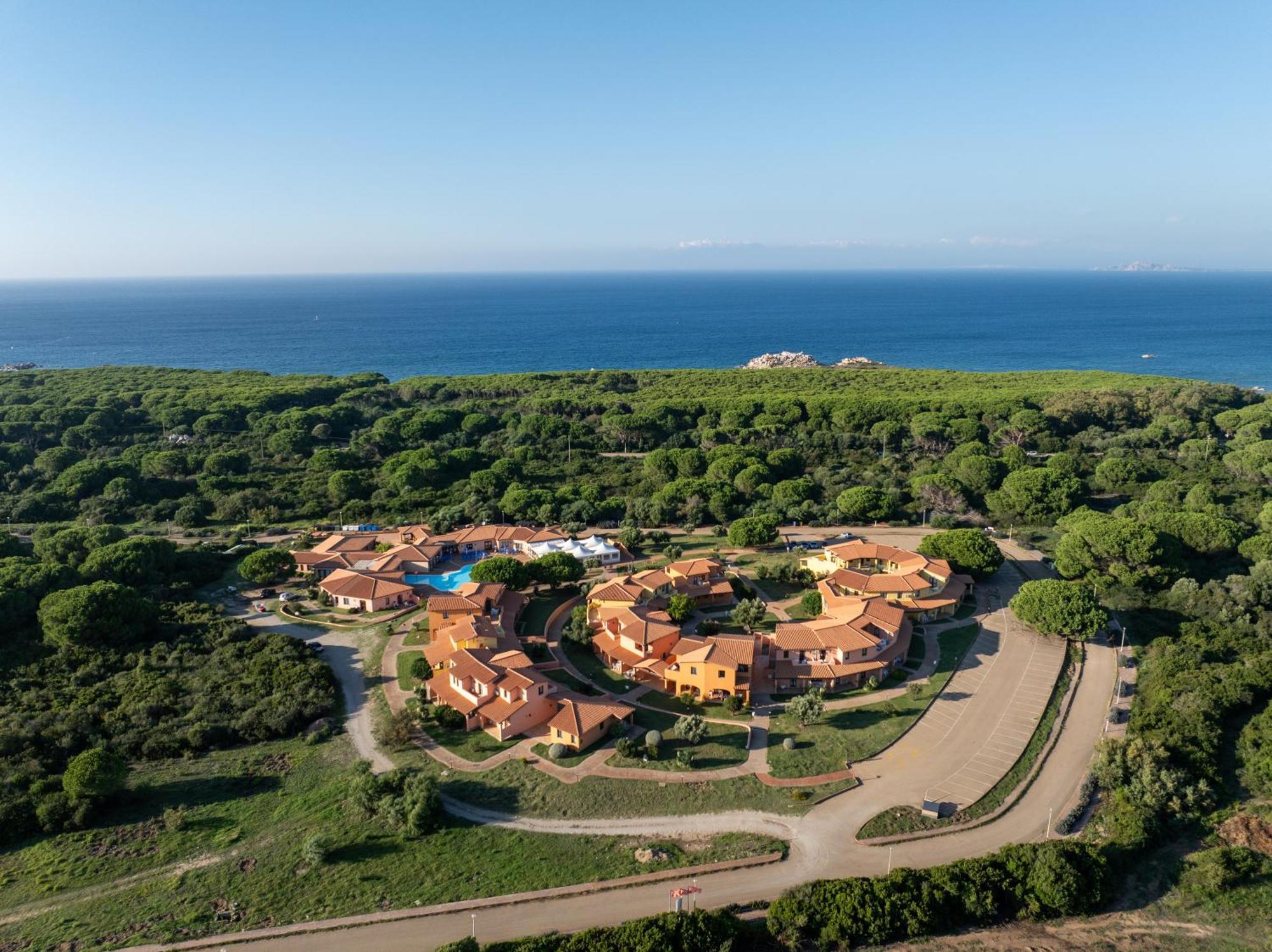 Residence Baia Dei Mirti Vignola Mare Buitenkant foto